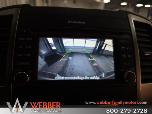 Used 2014 Nissan Frontier SL w/ SL Moonroof Package image 19