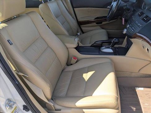 Used 2011 Honda Accord EX-L image 19