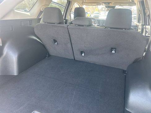 Used 2025 Kia Sportage LX image 30