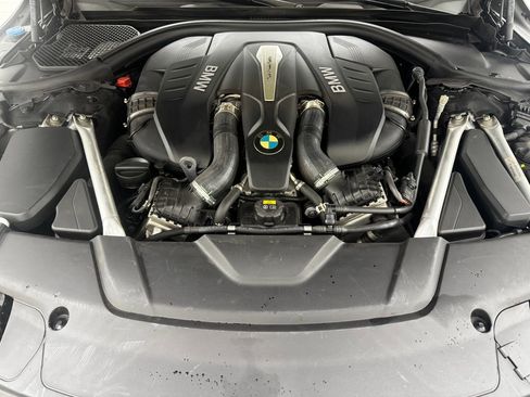 Used 2019 BMW 750i xDrive w/ Executive Package image 28