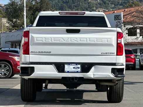 Used 2021 Chevrolet Silverado 1500 Custom image 4