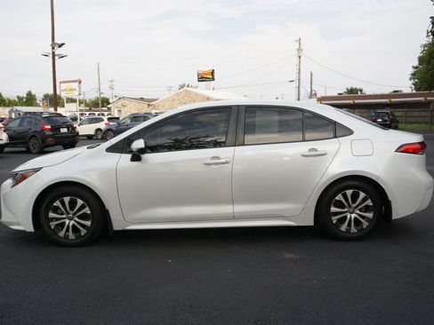 Used 2022 Toyota Corolla LE w/ Premium Interior Package FWD image 8
