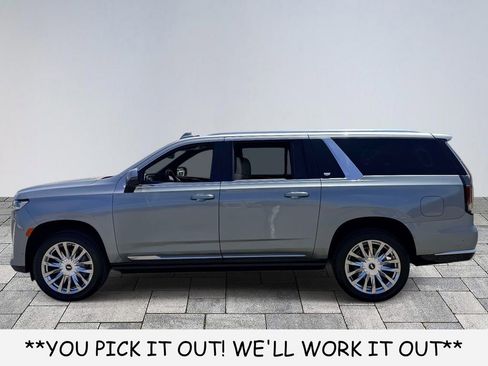 Used 2024 Cadillac Escalade ESV Premium Luxury RWD image 4