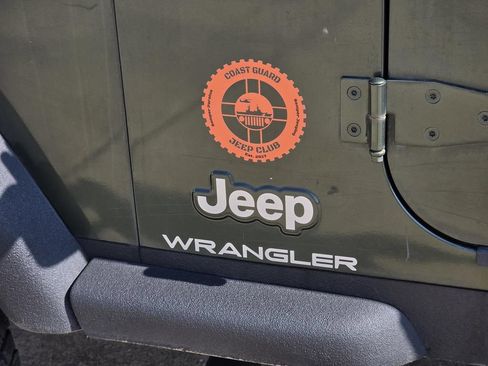 Used 2006 Jeep Wrangler X w/ Tire & Wheel Group (Ecco) AWD/4WD image 8