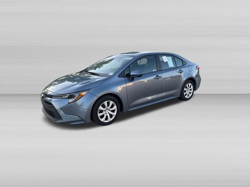 Used 2026 Toyota Corolla LE FWD image 11