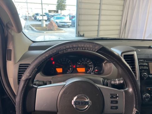 Used 2013 Nissan Xterra S w/ Value Package image 18