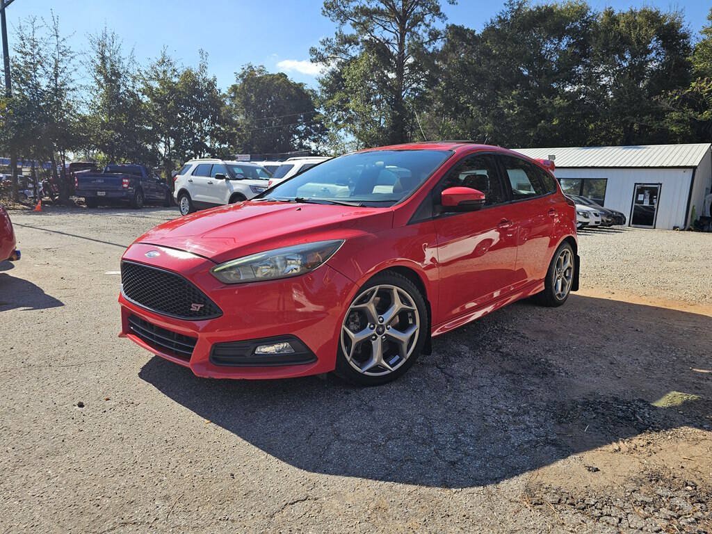Used 2016 Ford Focus ST FWD image 1