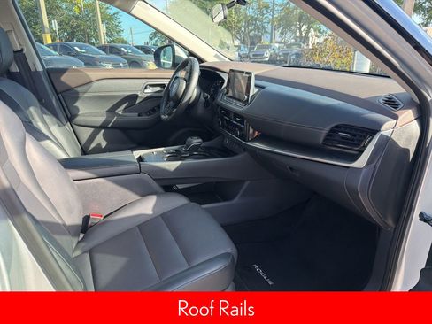 Used 2021 Nissan Rogue SV w/ Premium Package FWD image 11