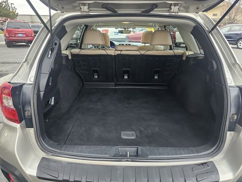 Used 2018 Subaru Outback 3.6R Limited image 25