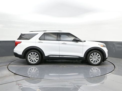 Used 2020 Ford Explorer Limited image 24