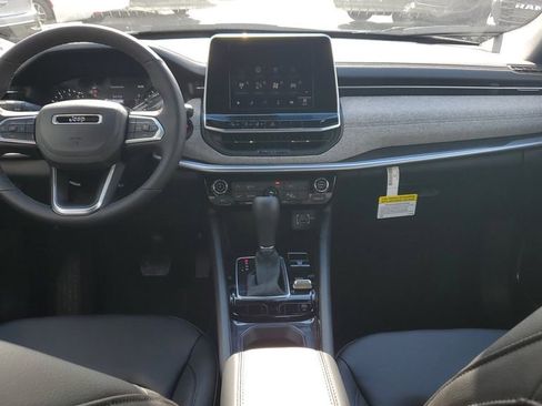 New 2026 Jeep Compass Latitude image 12