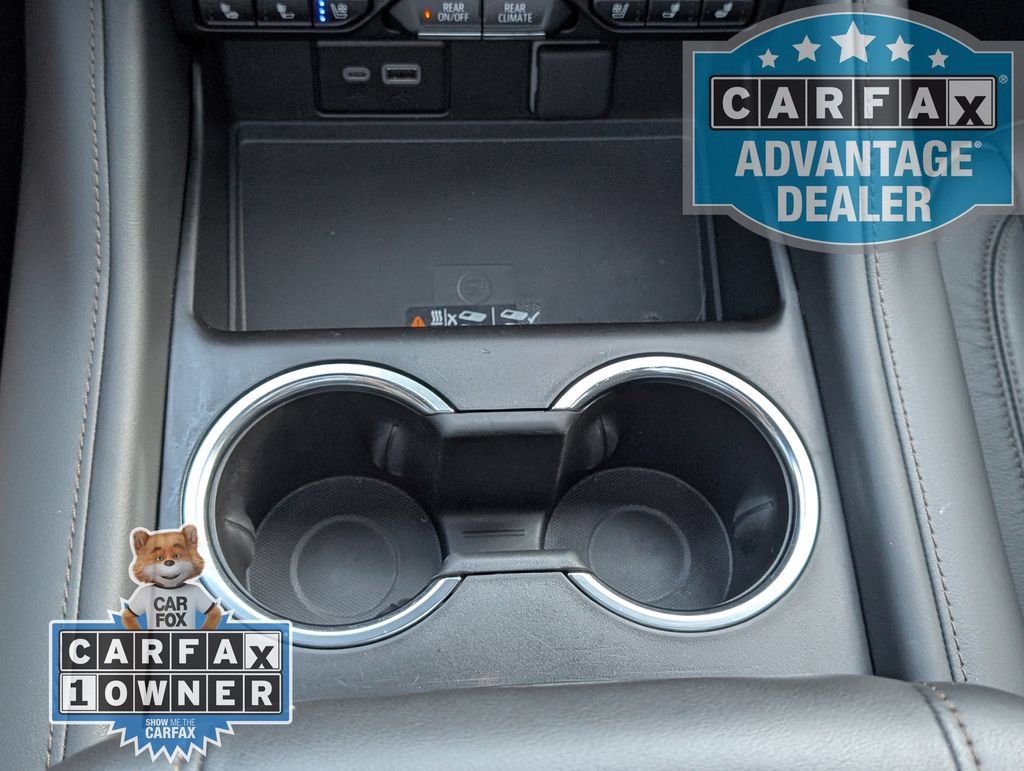 Used 2024 Chevrolet Suburban High Country AWD/4WD image 11