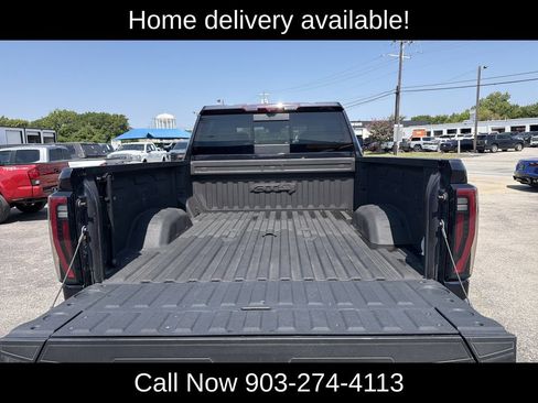 Used 2024 GMC Sierra 2500 AT4 w/ AT4 Premium Plus Package AWD/4WD image 13