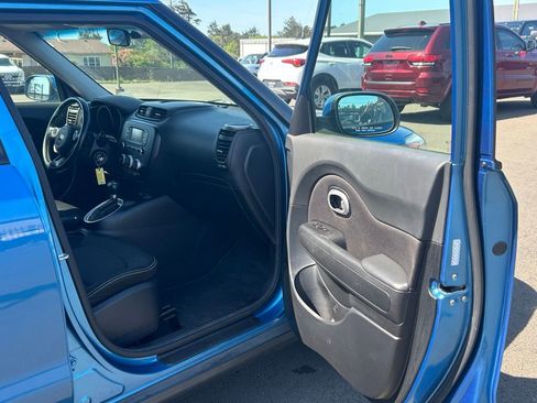 Used 2016 Kia Soul + w/ Designer's Package FWD image 22