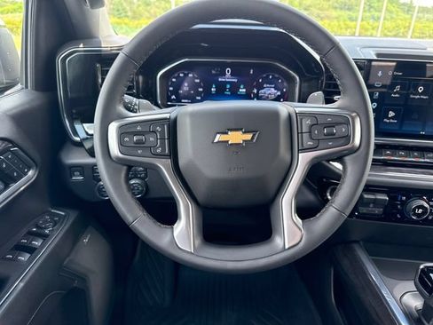 Used 2025 Chevrolet Silverado 1500 LTZ AWD/4WD image 15