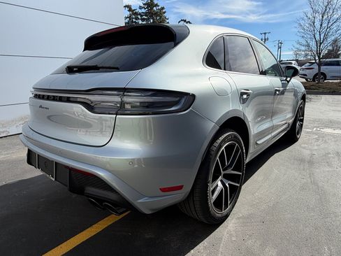 Certified 2025 Porsche Macan AWD/4WD image 40