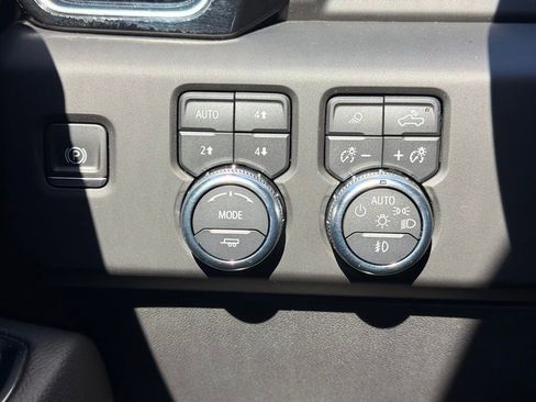 Used 2022 GMC Sierra 1500 Denali AWD/4WD image 10