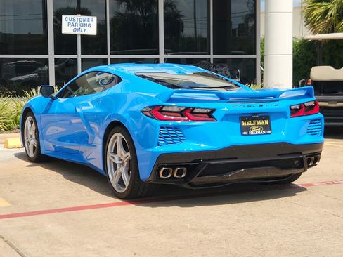 Used 2023 Chevrolet Corvette Stingray Preferred Cpe w/ Z51 Performance Package RWD image 4