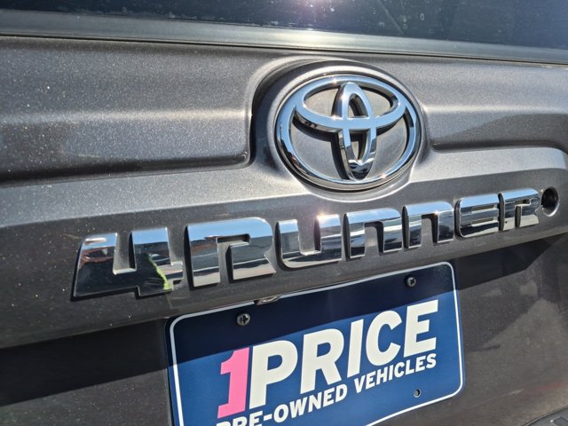 Used 2016 Toyota 4Runner SR5 RWD image 29