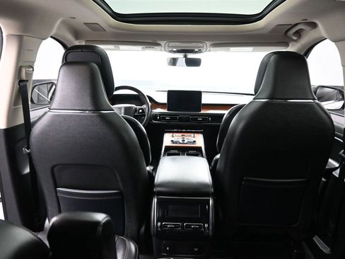 Used 2020 Lincoln Aviator Reserve w/ Equipment Group 202A image 44