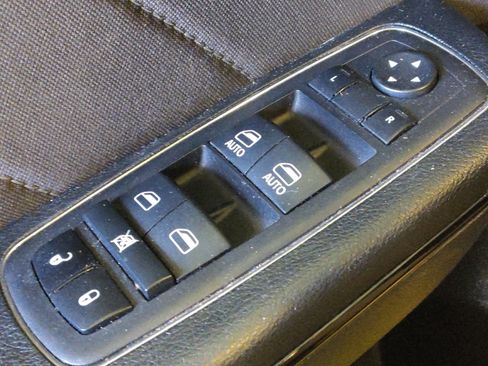 Used 2023 Dodge Charger SXT w/ Blacktop Package image 27