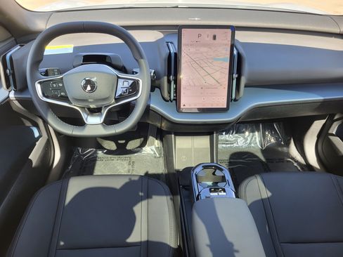 New 2026 Volvo EX30 Ultra w/ Protection Package Premier AWD/4WD image 18