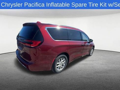 Used 2021 Chrysler Pacifica Touring-L FWD image 9