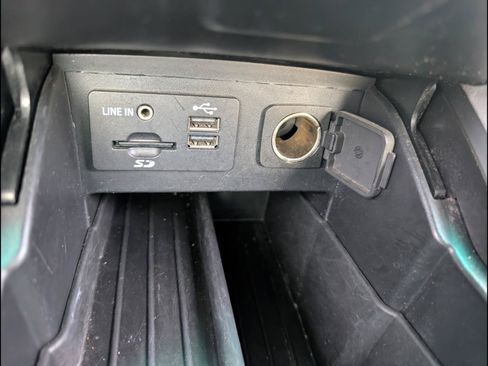 Used 2014 Ford Explorer XLT w/ Equipment Group 202A FWD image 17