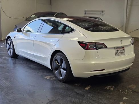 Used 2018 Tesla Model 3 Long Range RWD image 2