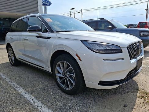Used 2022 Lincoln Corsair Grand Touring AWD/4WD image 3