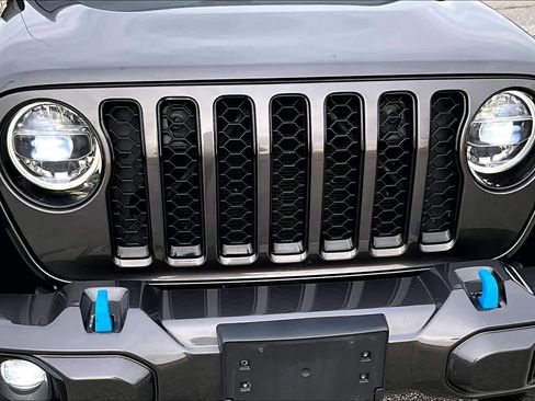 Used 2021 Jeep Wrangler Unlimited Sahara image 29