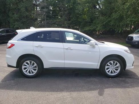 Used 2017 Acura RDX AWD image 2