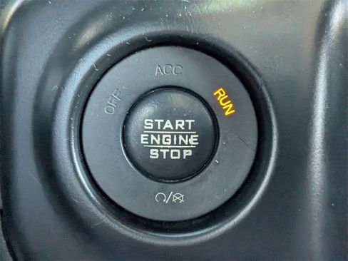 Used 2018 Jeep Wrangler Unlimited Rubicon w/ LED Lighting Group image 25