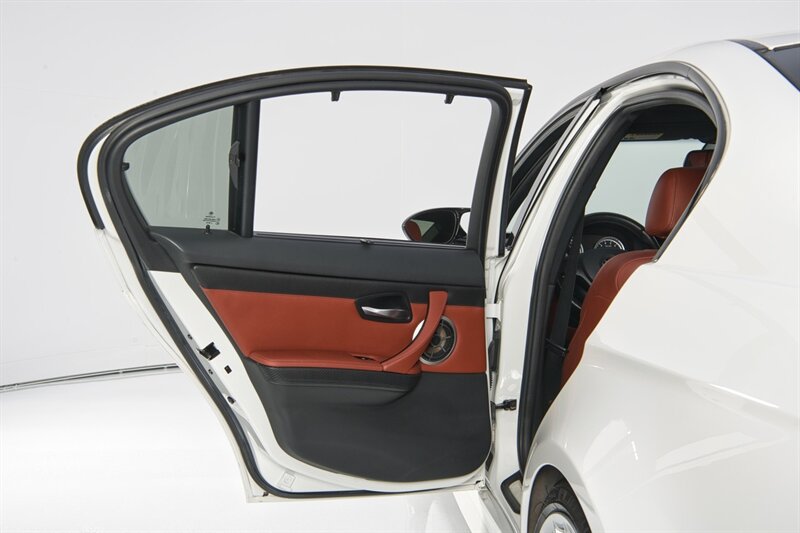 Used 2011 BMW M3 Sedan RWD image 38