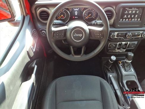 Used 2023 Jeep Wrangler Sport S image 19