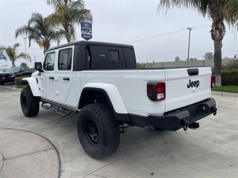 Used 2021 Jeep Gladiator Sport image 6