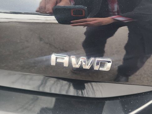 Used 2024 Chevrolet Equinox LS w/ LPO, Floor Liner Package image 11