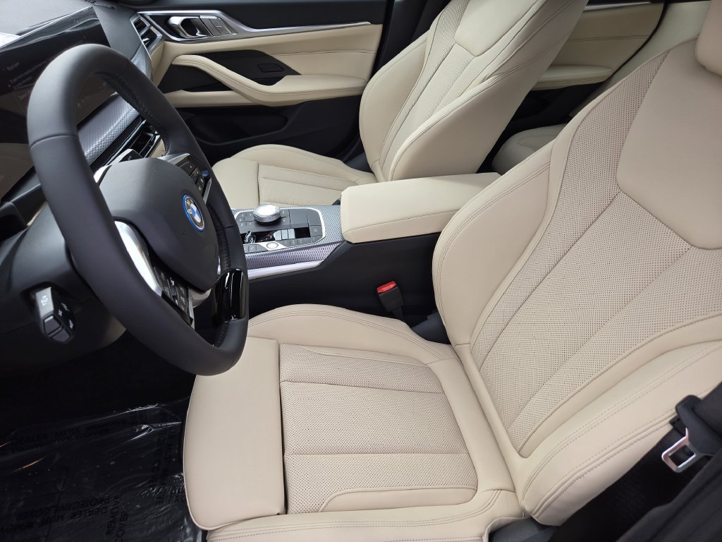 New 2026 BMW i4 xDrive40i w/ Premium Package AWD/4WD image 14