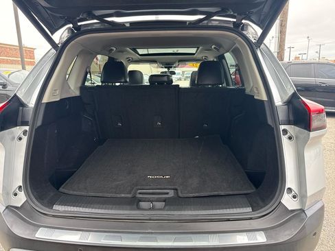 Used 2021 Nissan Rogue SV w/ Premium Package FWD image 8
