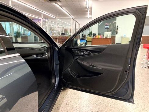 Used 2019 Chevrolet Malibu LT image 31