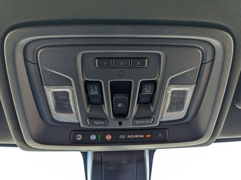 Used 2022 Chevrolet Silverado 3500 High Country AWD/4WD image 65