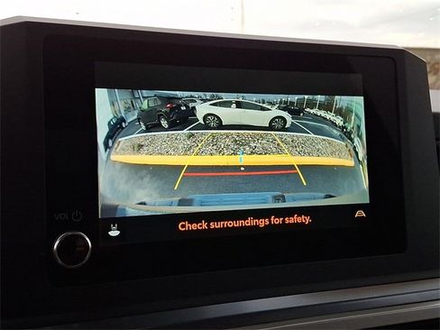 Certified 2025 Toyota Tacoma TRD Off-Road image 24