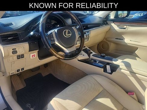 Used 2015 Lexus ES 350 w/ Premium Package FWD image 17