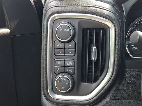 Used 2021 Chevrolet Silverado 1500 RST w/ Z71 Off-Road Package AWD/4WD image 24