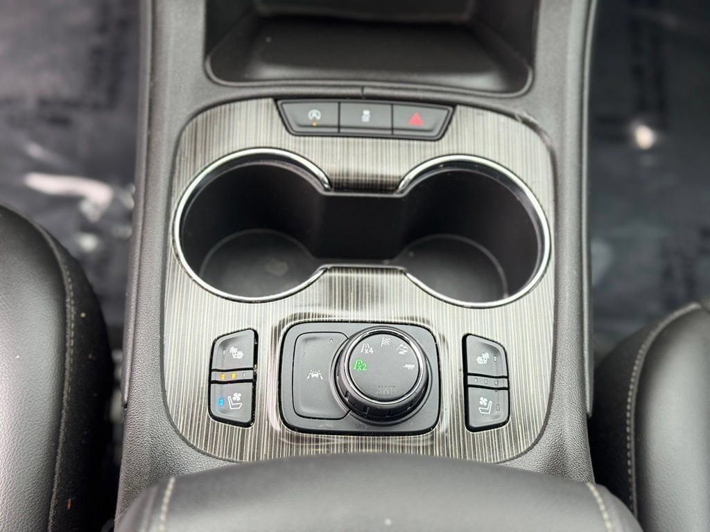 Used 2023 GMC Acadia SLT w/ Preferred Package AWD/4WD image 18