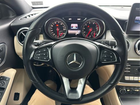Used 2018 Mercedes-Benz CLA 250 4MATIC image 23