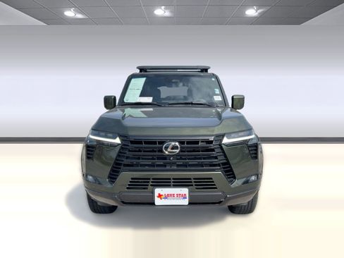 Used 2024 Lexus GX 550 w/ Cold Area Package image 6