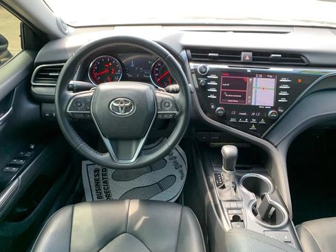 Used 2020 Toyota Camry XSE w/ Navigation Package FWD image 11