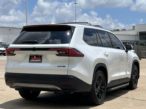 Used 2026 Toyota Grand Highlander FWD image 4