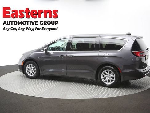 Used 2023 Chrysler Pacifica Touring-L FWD image 63
